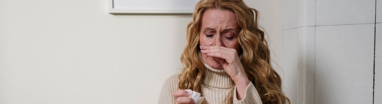 Occhi rossi e starnuti: cosa fare se soffro di allergia stagionale